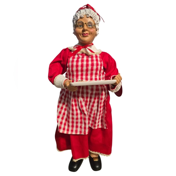 Macy's Other - Macy's Holiday Lane 18" Mrs. Claus Baking Cookies Doll